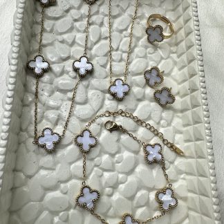 White flower set with ring