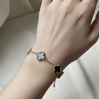 Small black flower chain bracelet