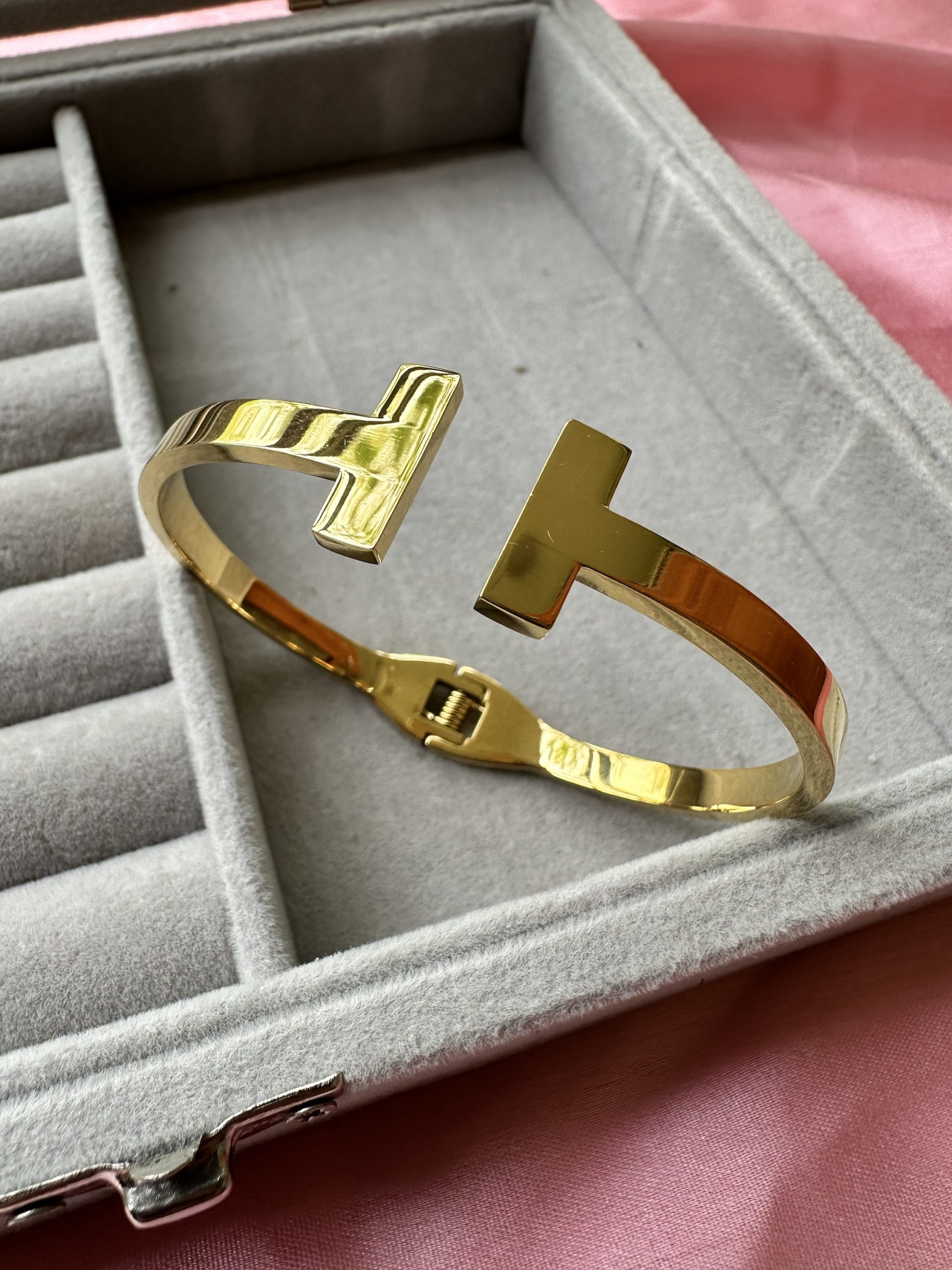 Riya Bracelet