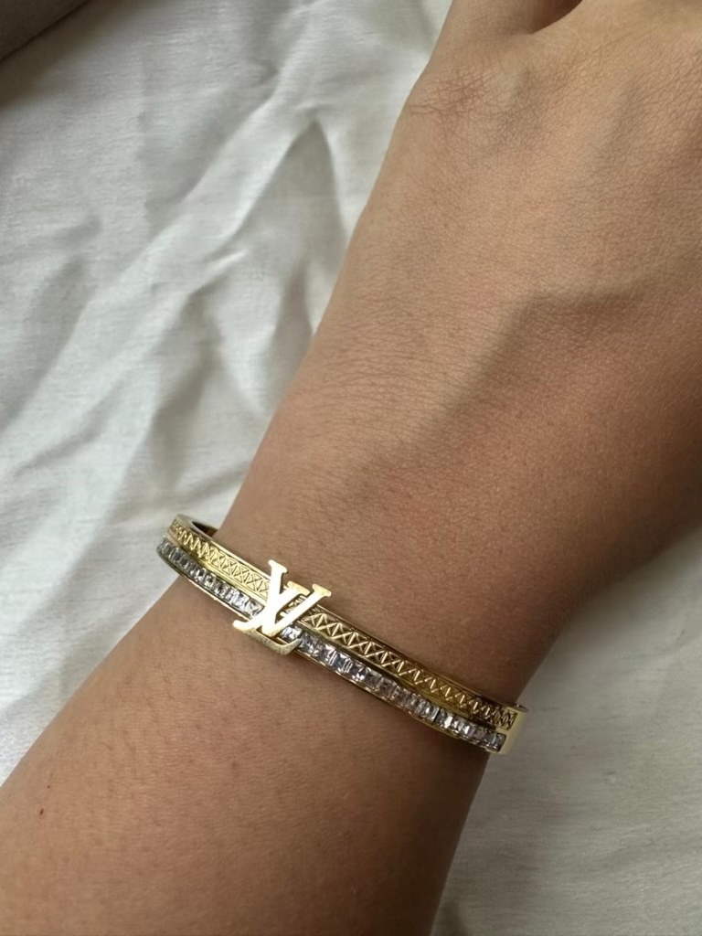 5633f253-47e7-4c9b-baec-1b3a67421d45-compressed