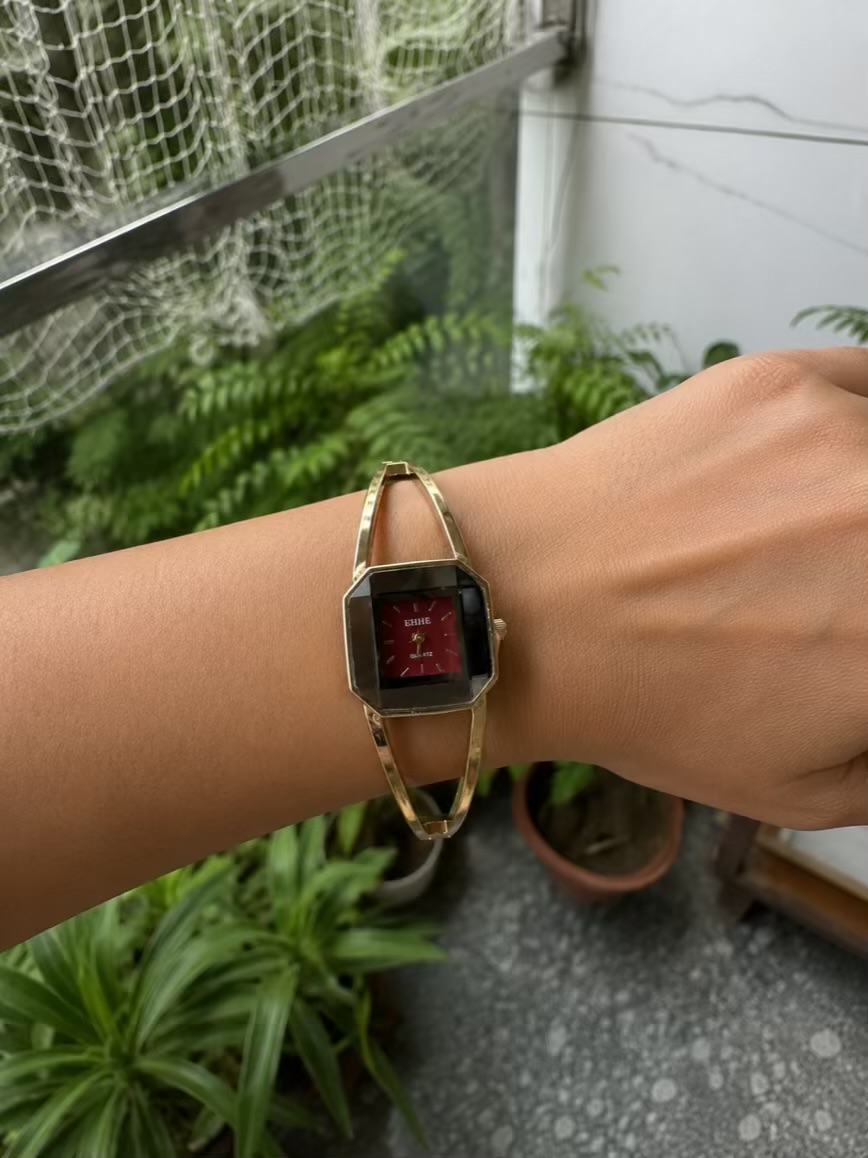 Maroon Elsie Watch - Image 2