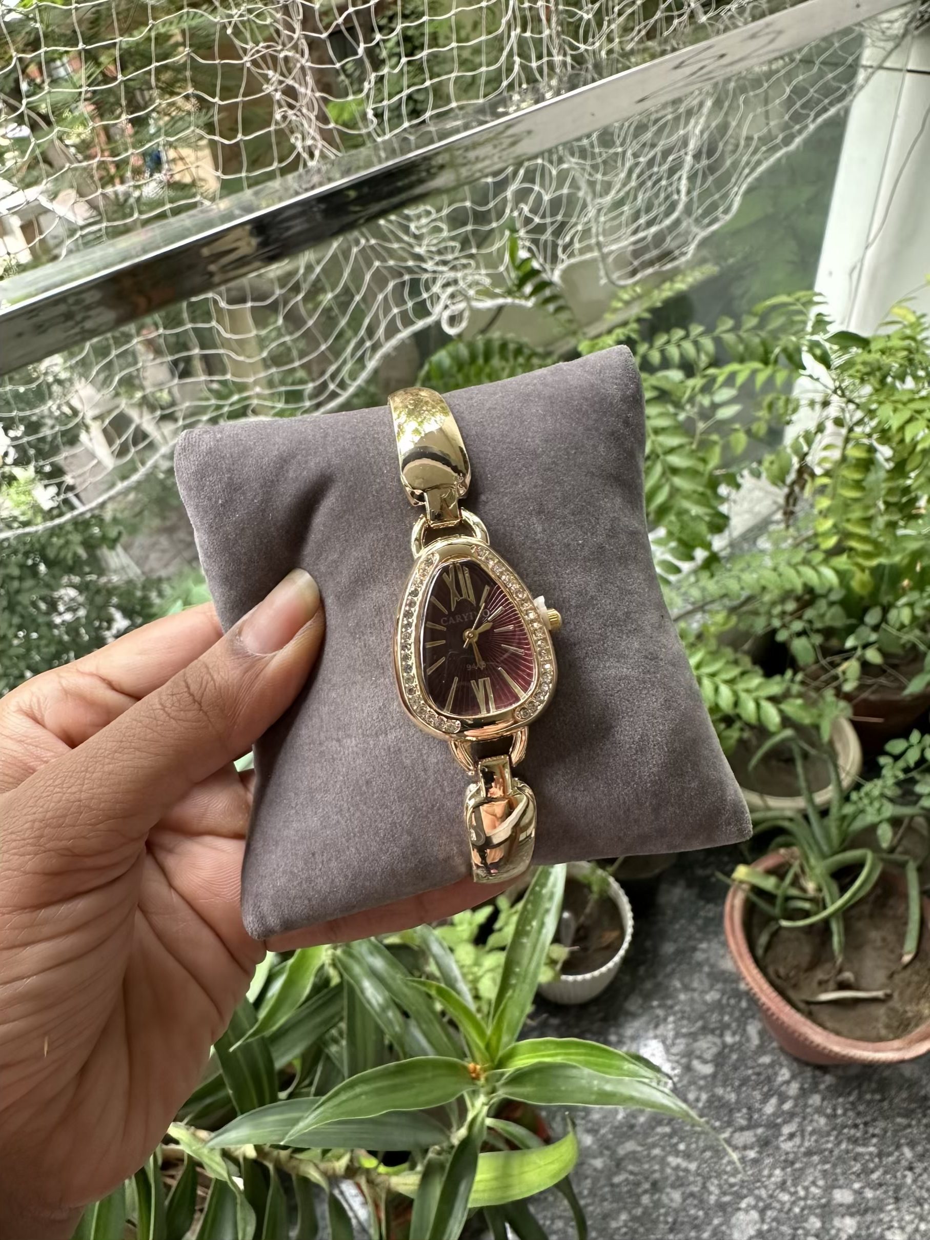 Maroon Saya Stoned Watch