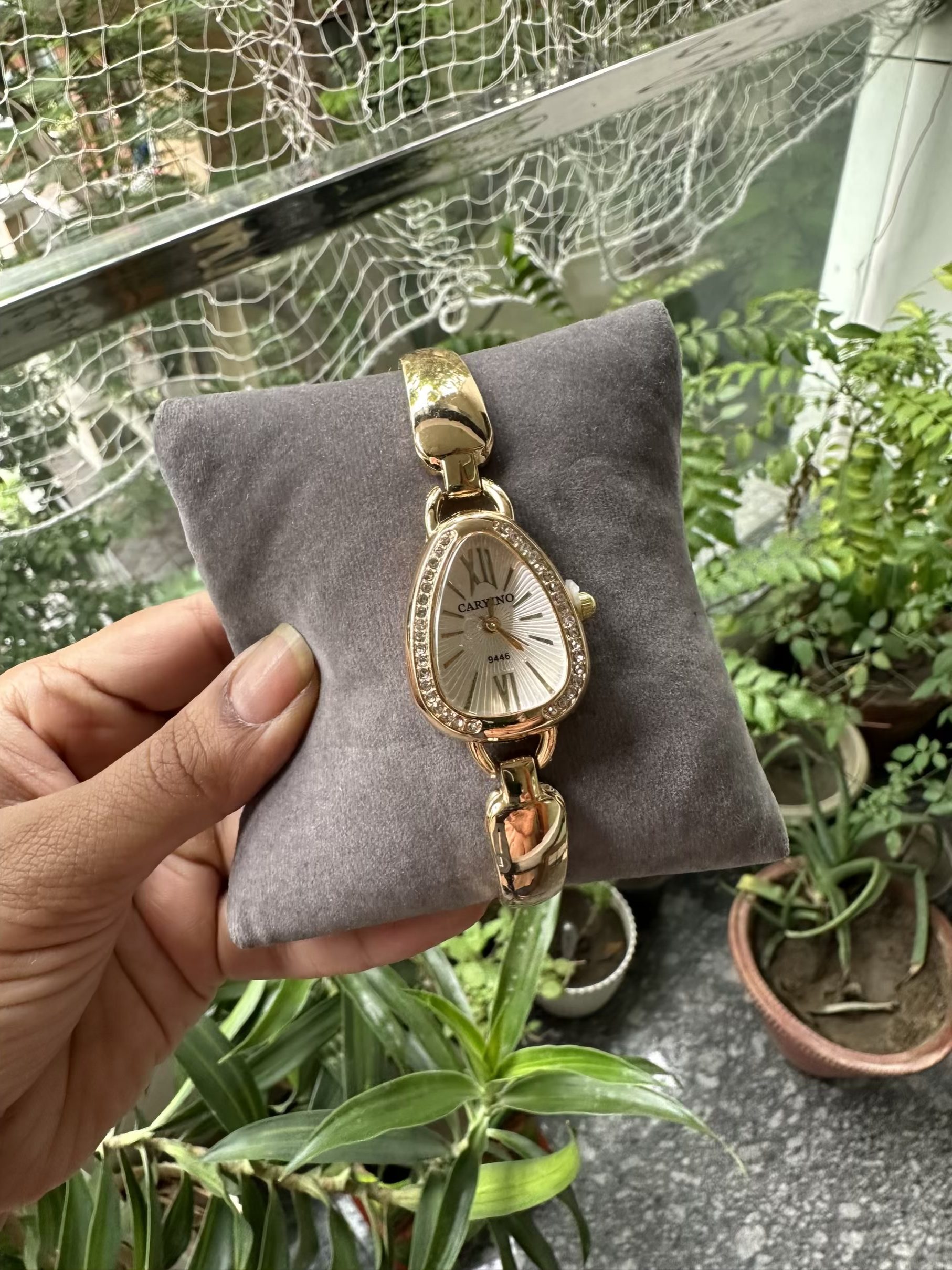 White Saya Stoned Watch